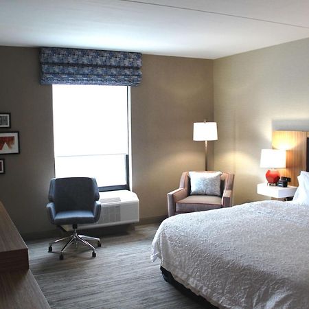 Hampton Inn Форсайт Экстерьер фото