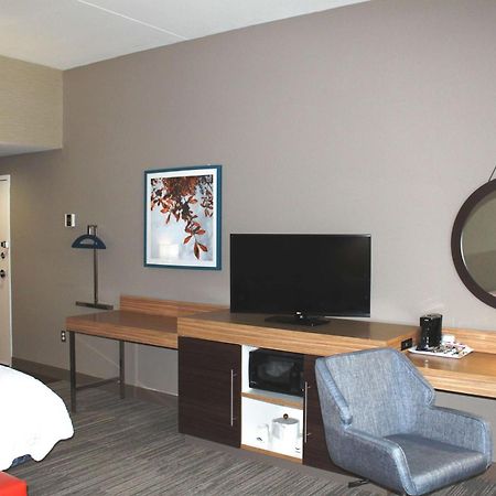 Hampton Inn Форсайт Экстерьер фото
