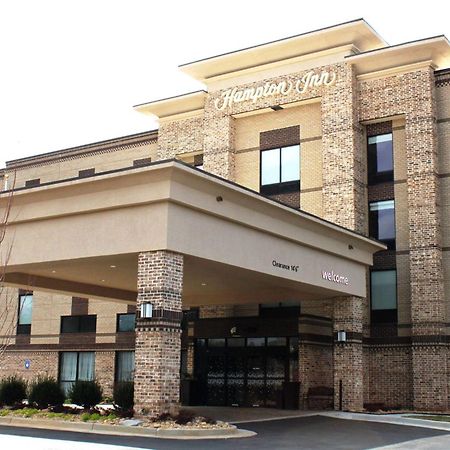 Hampton Inn Форсайт Экстерьер фото
