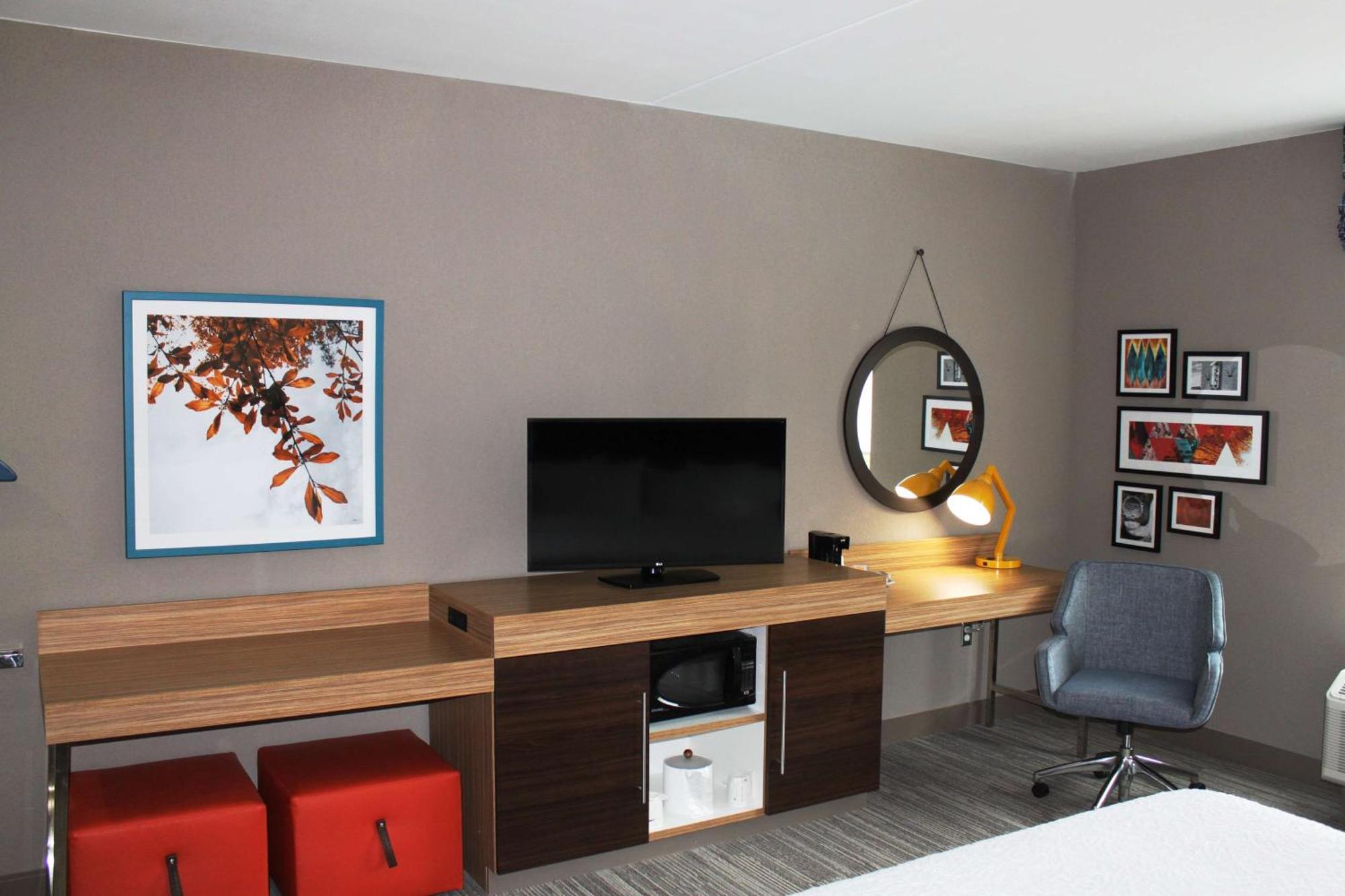 Hampton Inn Форсайт Экстерьер фото