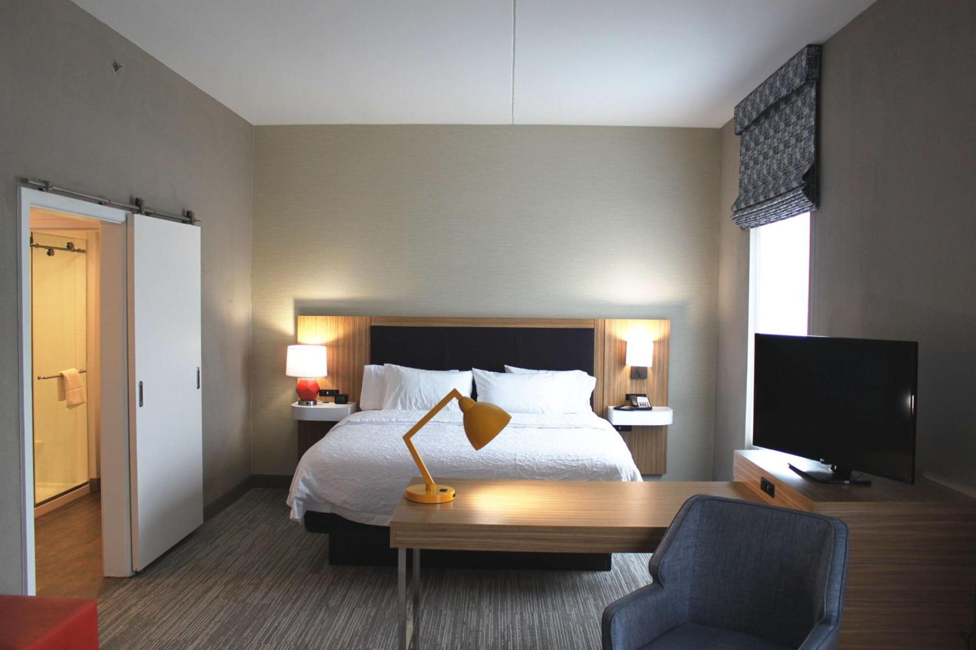 Hampton Inn Форсайт Экстерьер фото